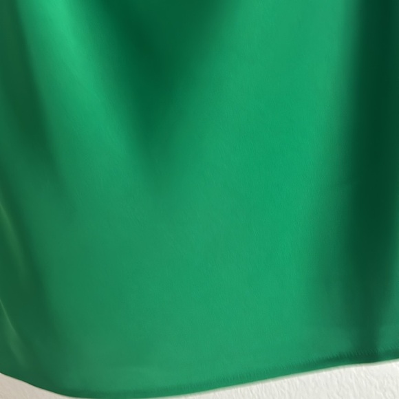 NWT ASTR THE LABEL Kelly Green one shoulder blouse S - Picture 6 of 9